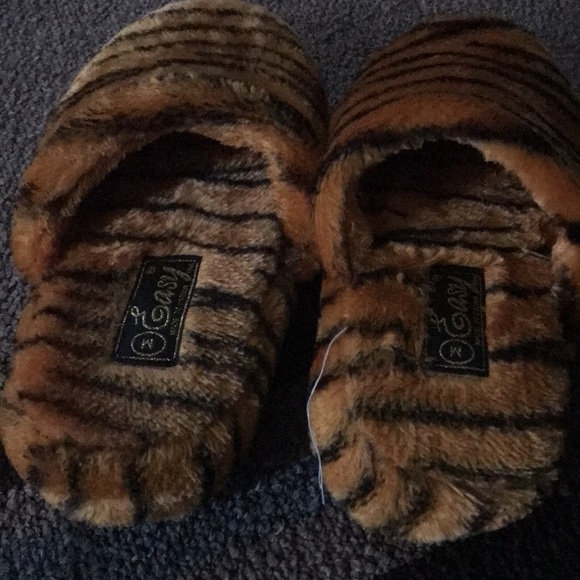tiger slippers - Picture 3 of 4